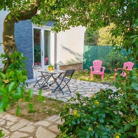 Studio Au Calme Tout Confort Proche Des Plages - Jardin Wifi Parking Fréjus Exteriér fotografie