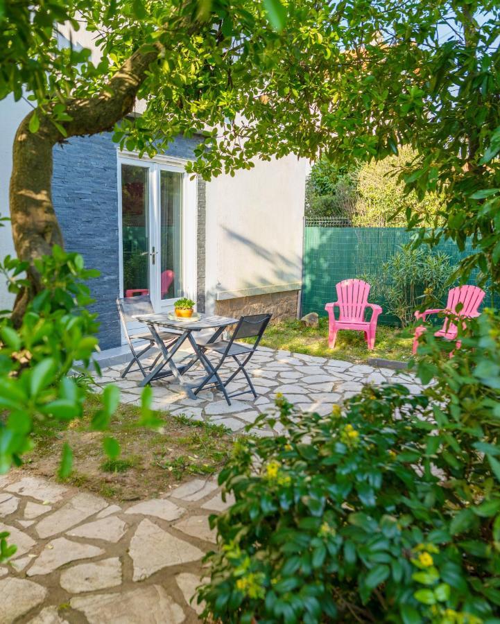 Studio Au Calme Tout Confort Proche Des Plages - Jardin Wifi Parking Fréjus Exteriér fotografie